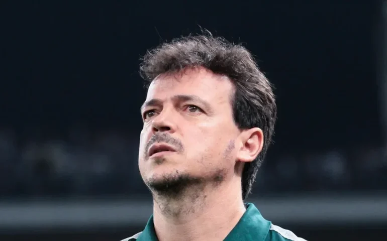 Diniz aposta na relação com atletas para recuperar o Vasco: 'Sou rigoroso, mas também amoroso'