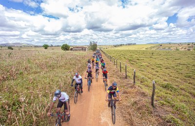Arapiraca encerra programação dos 97 anos com passeio ciclístico e corrida da emancipação