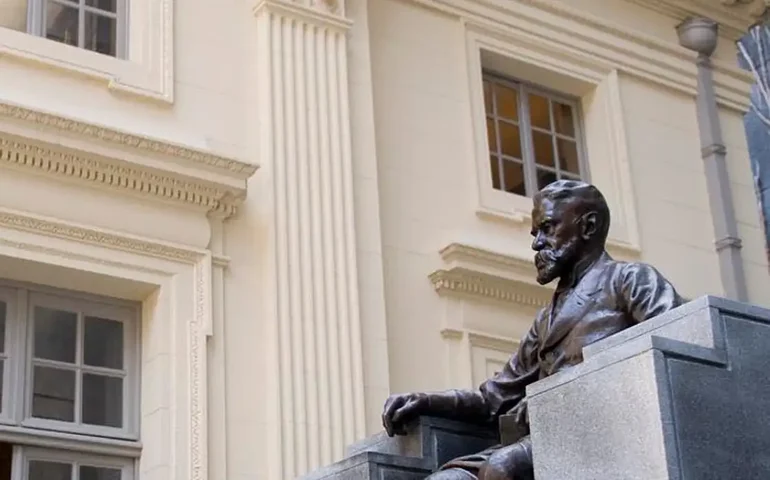 Academia Brasileira de Letras elege novo imortal nesta quinta; saiba quem concorre à vaga