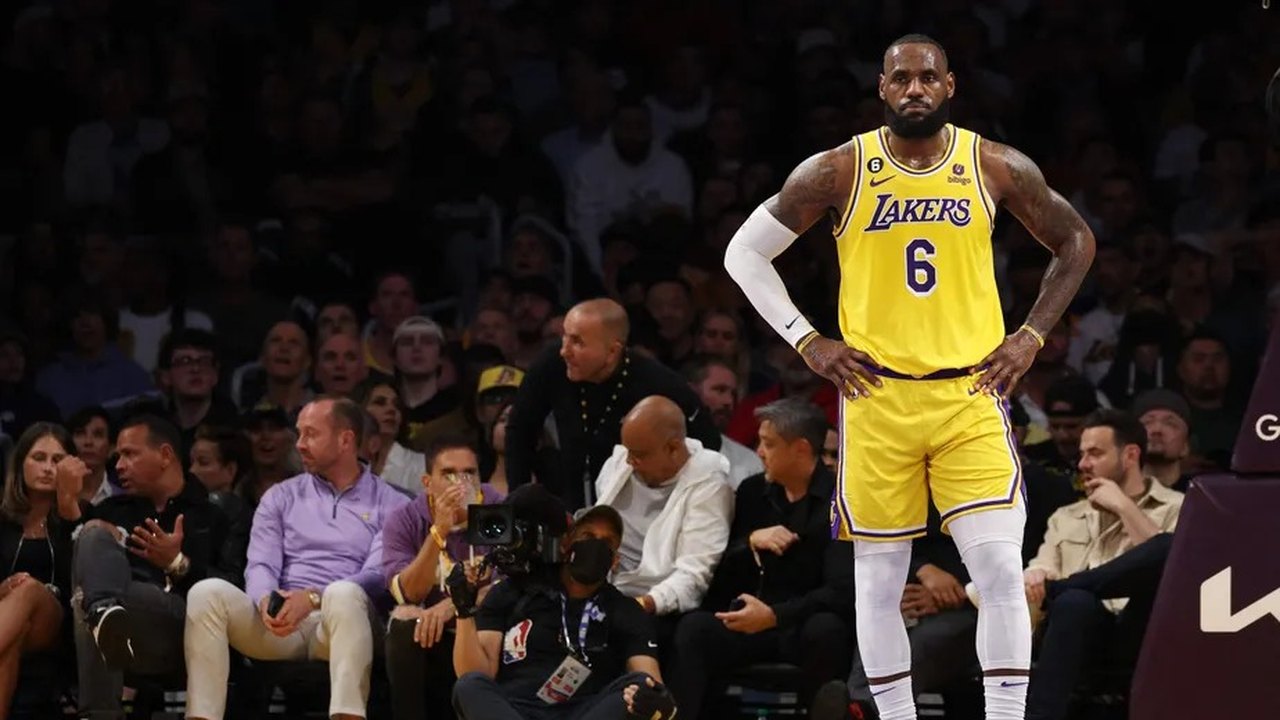 LeBron James integra lista de reservas do All-Star Game 2026 da NBA