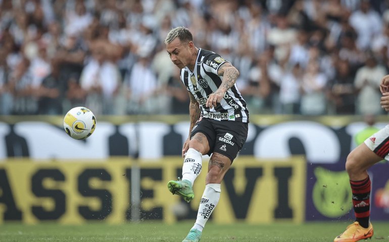 Após expulsão em jogo decisivo, Vargas contrata preparador mental para ultrapassar má fase
