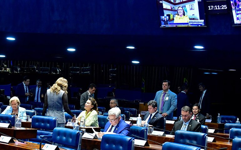 Senado recua e desclassifica empresa investigada de licitações de R$ 48 milhões