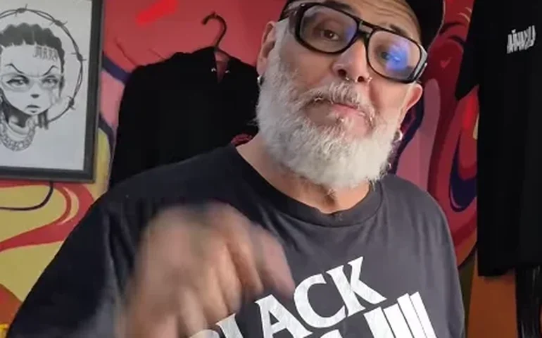 João Gordo é detido no Aeroporto de Confins com pequenas porções de droga e liberado em seguida