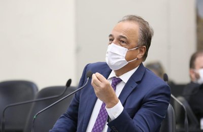 Deputado Galba Novaes solicita verba de custeio para saúde de Taquarana