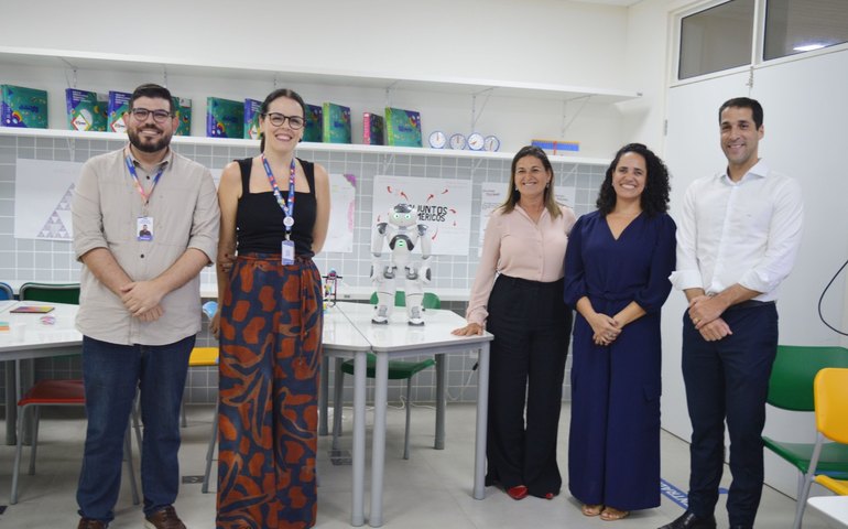 Sesi apresenta estrutura e metodologia da Escola de Referência ao TRT, MPT e Semed