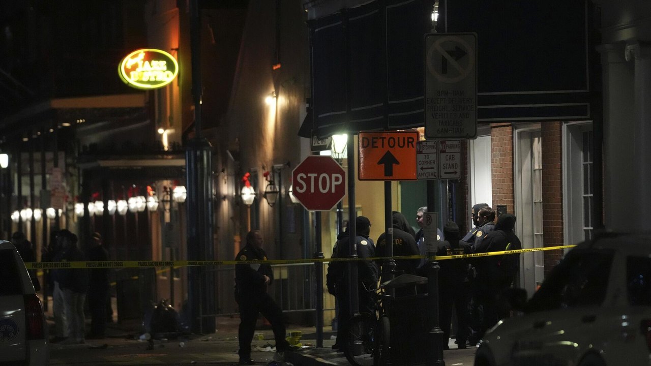 Pelo menos 10 mortos e 30 feridos após carro atingir multidão em Nova Orleans nos EUA, diz mídia