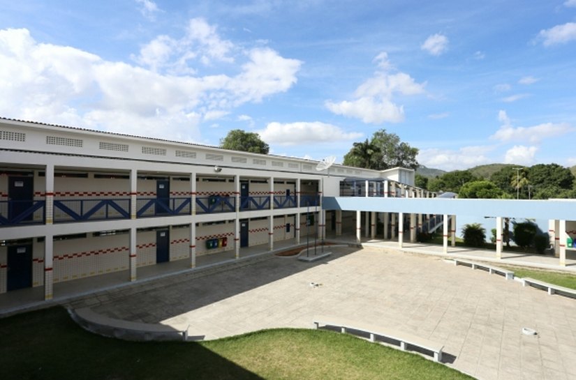 Estudantes sertanejos contam a partir de agora com ensino integral