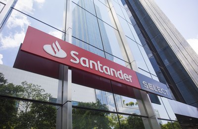 Recém-formados podem se inscrever em programa global de trainee lançado pelo Santander