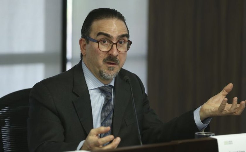 Reforma tributária é populista e compromete longo prazo, diz economista