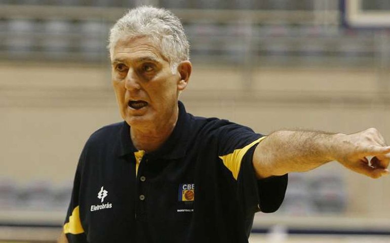 Morre Moncho Monsalve, ex-técnico da seleção brasileira de basquete