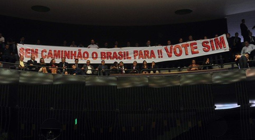 Caminhoneiros manifestaram apoio ao projeto na Câmara. Foto: Gustavo Lima/Câmara