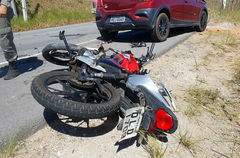Motociclista morre após colisão com carro na AL- 465, em Porto Calvo