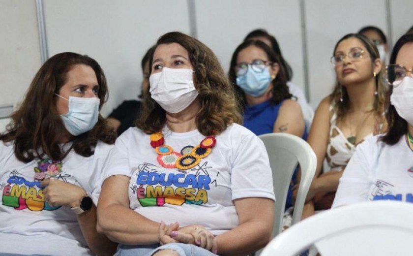 Educar é Massa: Formação continuada abre o segundo dia do Simpósio Institucional de Saberes e Práticas Docentes