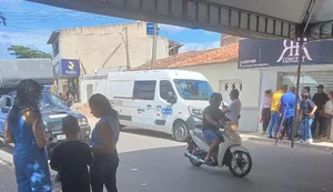 Imagens levantam suspeita de uso de veículo oficial em evento político de Renan Filho em Arapiraca - Foto: Reprodução