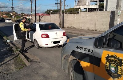 Julho: 54 veículos clandestinos são autuados e removidos pela SMTT em Maceió
