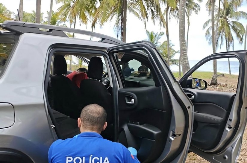 Polícia Científica faz nova perícia em carro de dono de restaurante morto em Riacho Doce