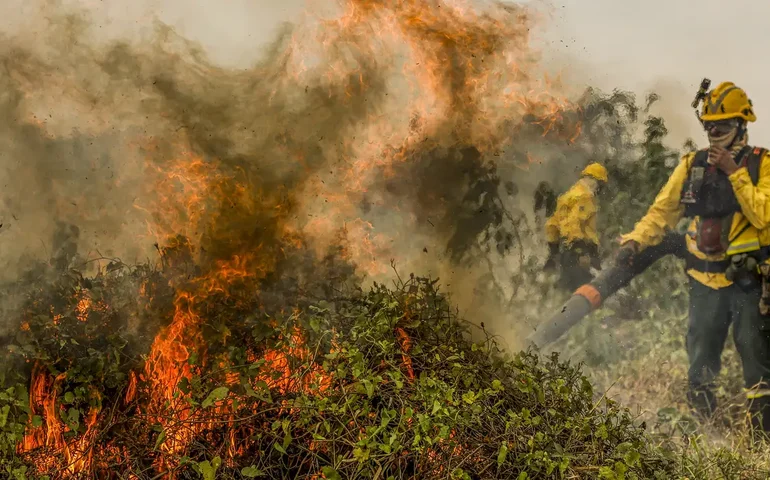 Brasil e Bolívia somarão forças contra incêndios em região fronteiriça