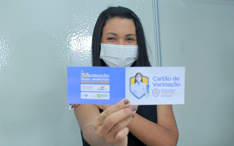 Vacinação contra Covid-19 em Penedo tem novos pontos fixos e inicia 3ª dose para adolescentes