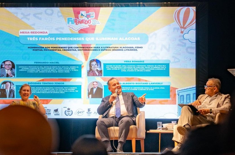 Durante a Flipenedo Fernando Maciel ministra palestra sobre Barão de Penedo