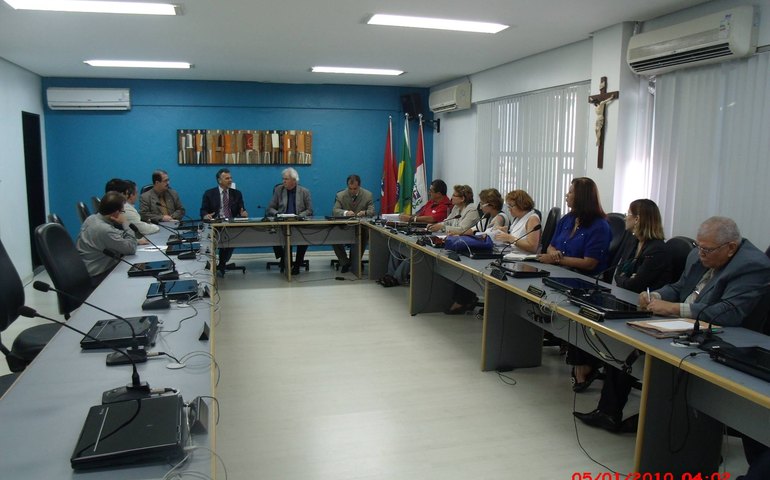 Palmeira: Trabalhadores da Saúde e Educação suspendem greve que durou 60 dias