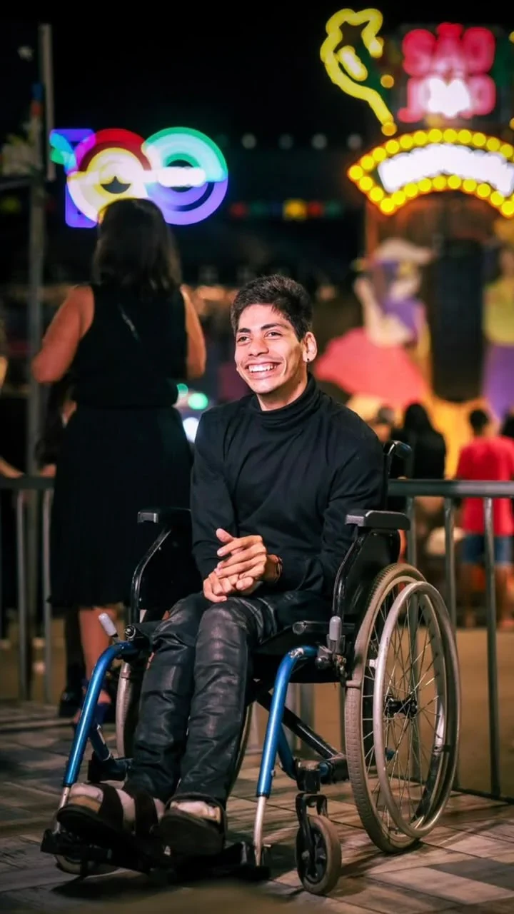 Luiz Felipe, ex-aluno da Escola Alternativa, participa da Literativa com obra que inspira estudantes