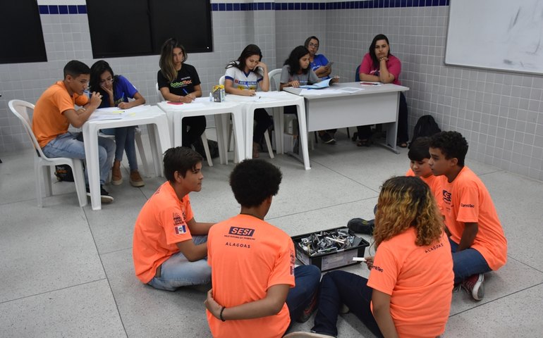 Rede Sesi/Senai intensifica preparação das equipes para torneios de Robótica