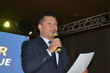 DSC_3270-(Copy).jpg