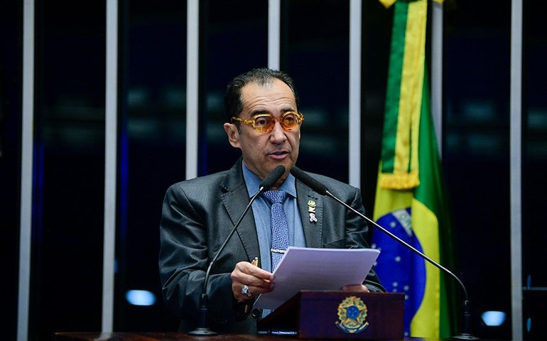 Kajuru destaca estudo que aponta desigualdade salarial no serviço público