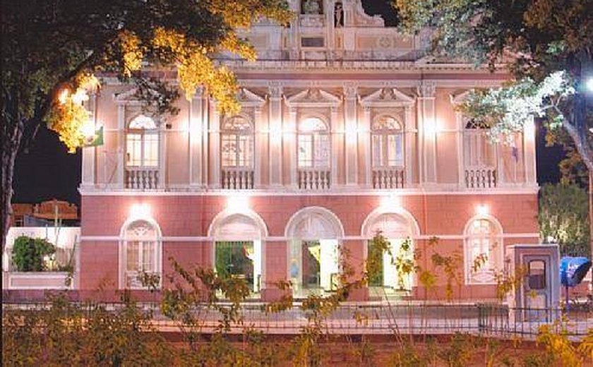 Teatro Deodoro comemora 105 anos com programação especial