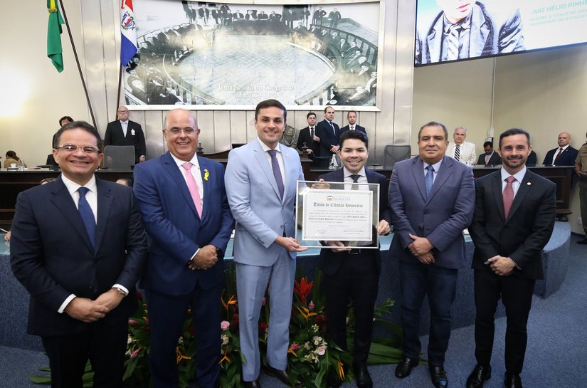 Juiz Hélio Pinheiro recebe o título de Cidadão Honorário de Alagoas