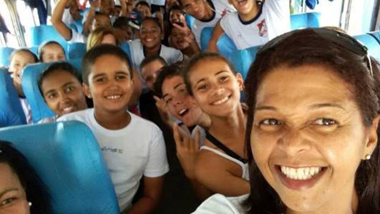 Ação social da Polícia Militar leva alegria a dezenas de crianças