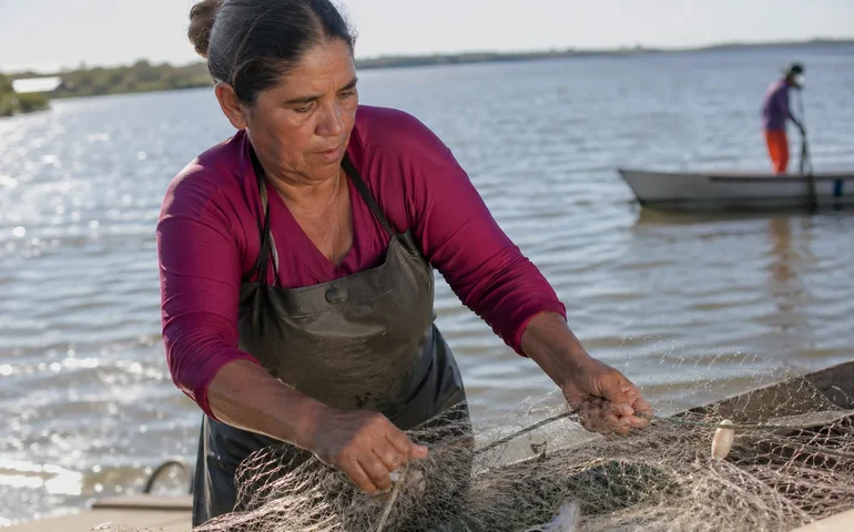 Projeto de lei propõe transformar realidade de mulheres na pesca em Goiás e impulsionar geração de renda no interior