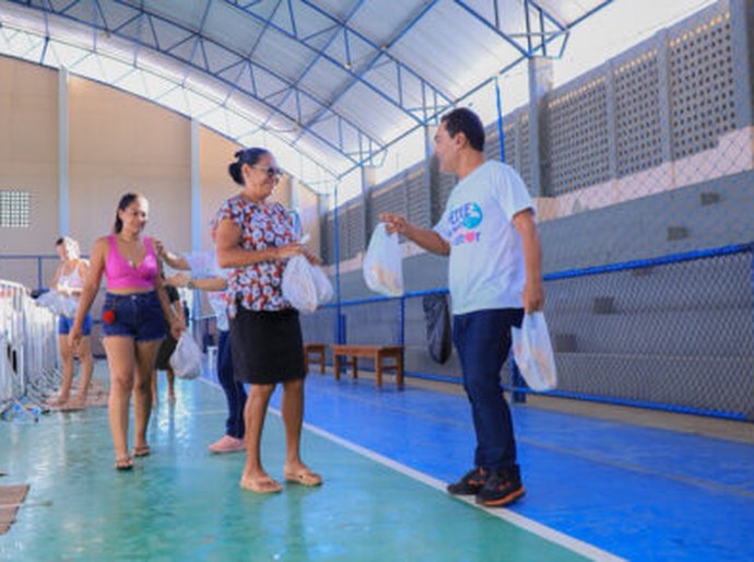 Prefeitura de São Sebastião distribui 30 toneladas de peixes e beneficia mais de 10 mil famílias na Semana Santa