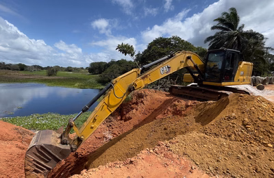 Prefeitura de Penedo recupera estrada de acesso à região da Ponta Mofina