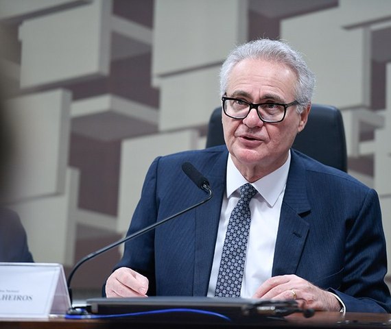 Renan Calheiros diz que Senado fará emendas ao PL do IR, sem remetê-lo de volta à Câmara