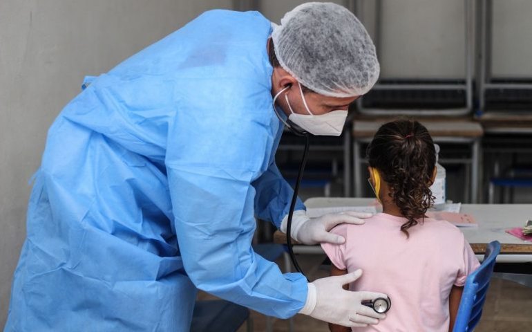 Programa que acelera acesso a médicos especialistas no SUS agora é lei