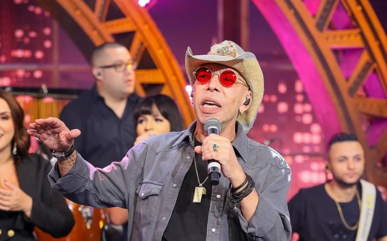 SBT exibia última entrevista de Chrystian quando morte do cantor foi anunciada