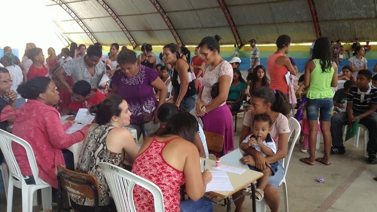 Mutirão beneficia moradores da Barra de Santo Antônio