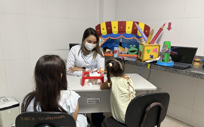 Pedagoga do Hospital da Criança dá dicas sobre atividades com o público infantil durante as férias