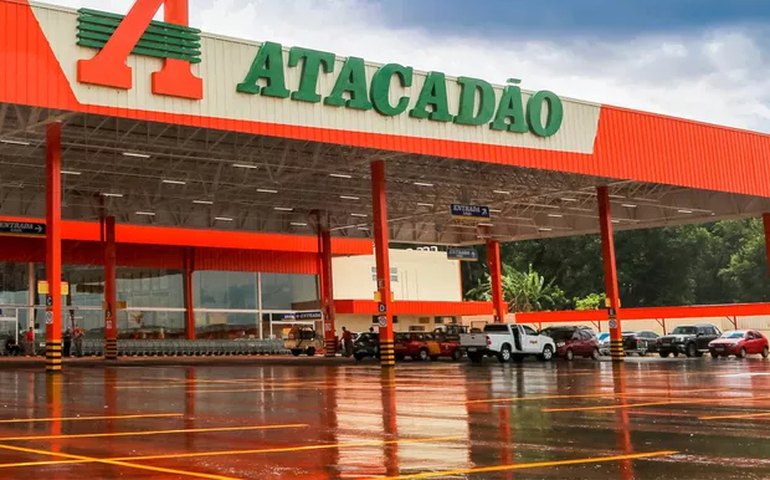 Atacadão anuncia emissão de R$ 1,5 bi em debêntures e CRAs para compra direta