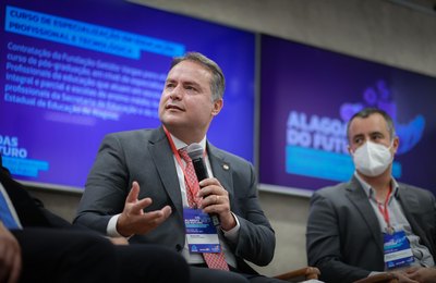 Governo de AL lança mais três programas e consolida nova agenda para educação pública do Estado