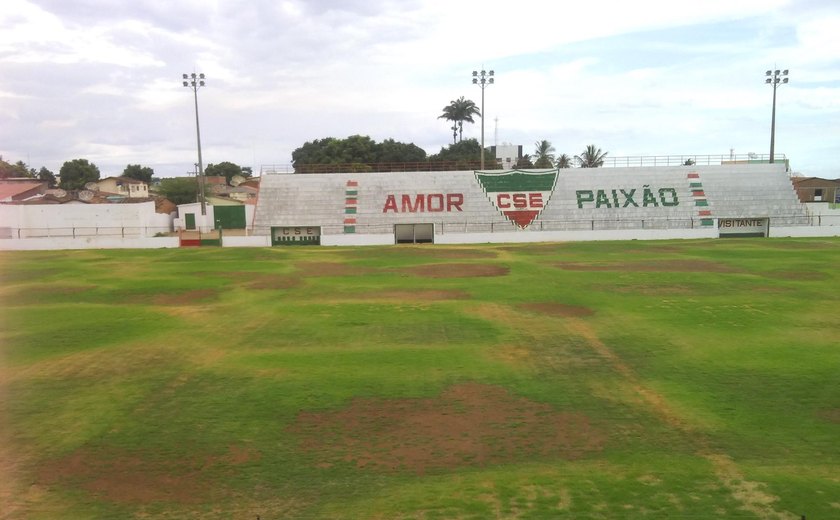 Mesmo com pouca “grama” Estádio Juca Sampaio terá dois jogos no final de semana