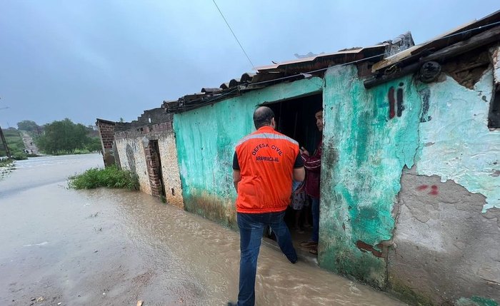 Município também está sendo atingido pela forte chuva que cai em Alagoas
