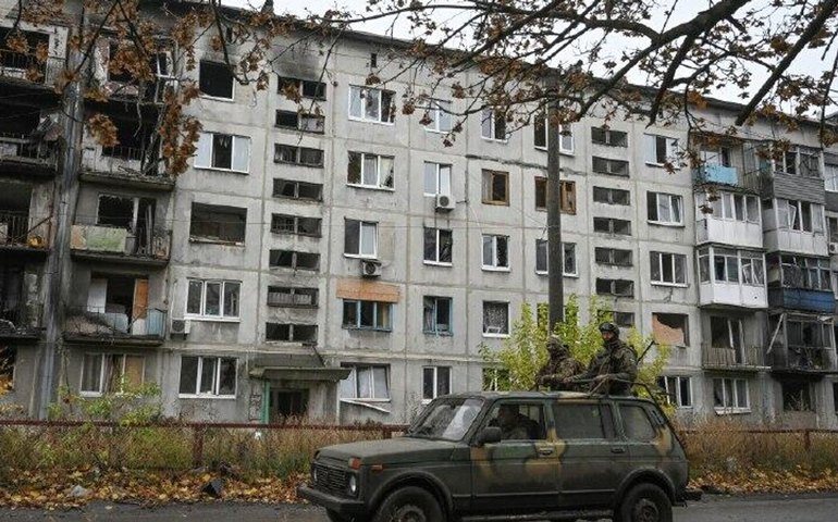 Soldados ucranianos teriam executado 130 civis em cidade da República Popular de Donetsk, afirma enviado russo