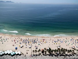 Todo Mundo no Rio: Shakira traz turnê mundial para as areias de Copacabana