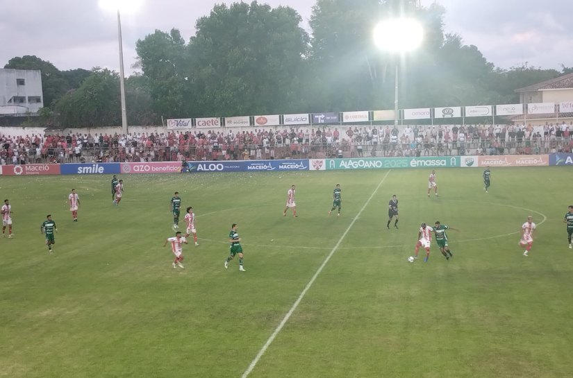 Coruripe empata com o Penedense e se mantém na zona de classificação do Alagoano