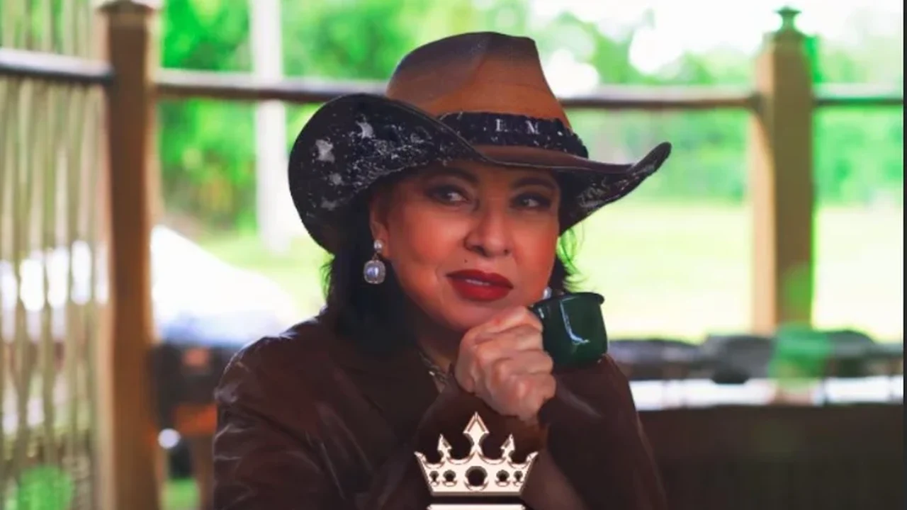 Roberta Miranda lança a autoral “Os Meus 15 Anos”
