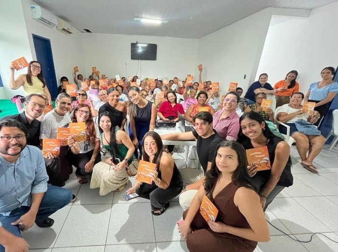 Procon Educa leva orientações sobre golpes virtuais a idosos do CRAS Sônia Sampaio