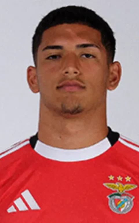 Filho de brasileiro, promessa do Benfica entra na mira da CBF, diz jornal português