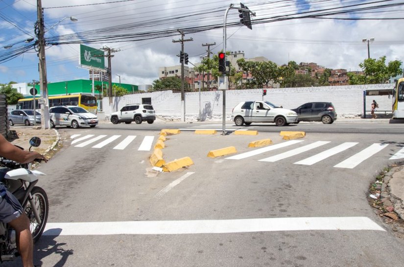 SMTT avança com sinalizações e proporciona segurança viária nas comunidades